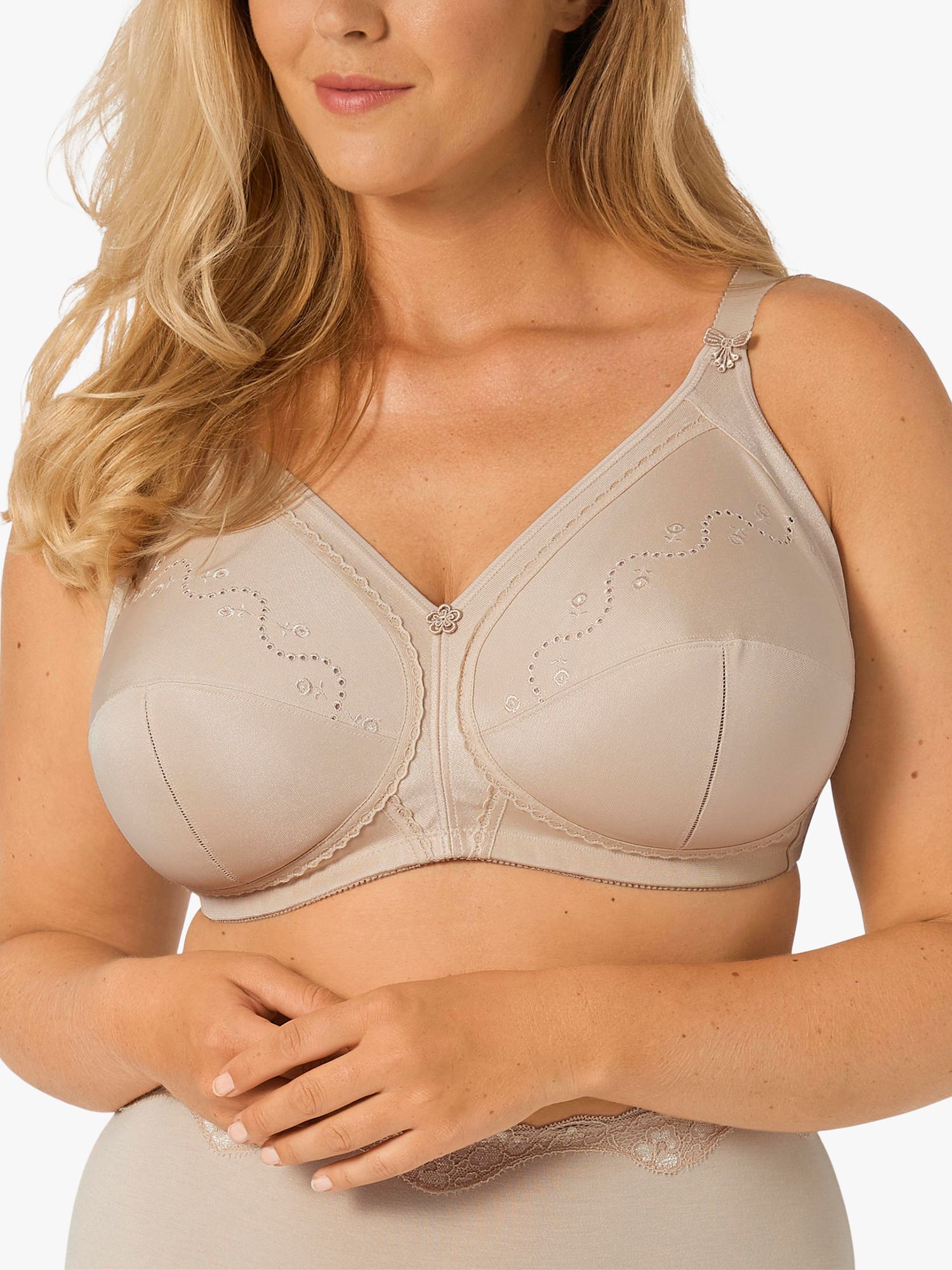 Triumph Doreen Bra Classic Unwired Bras Non Padded Full Cup Firm
