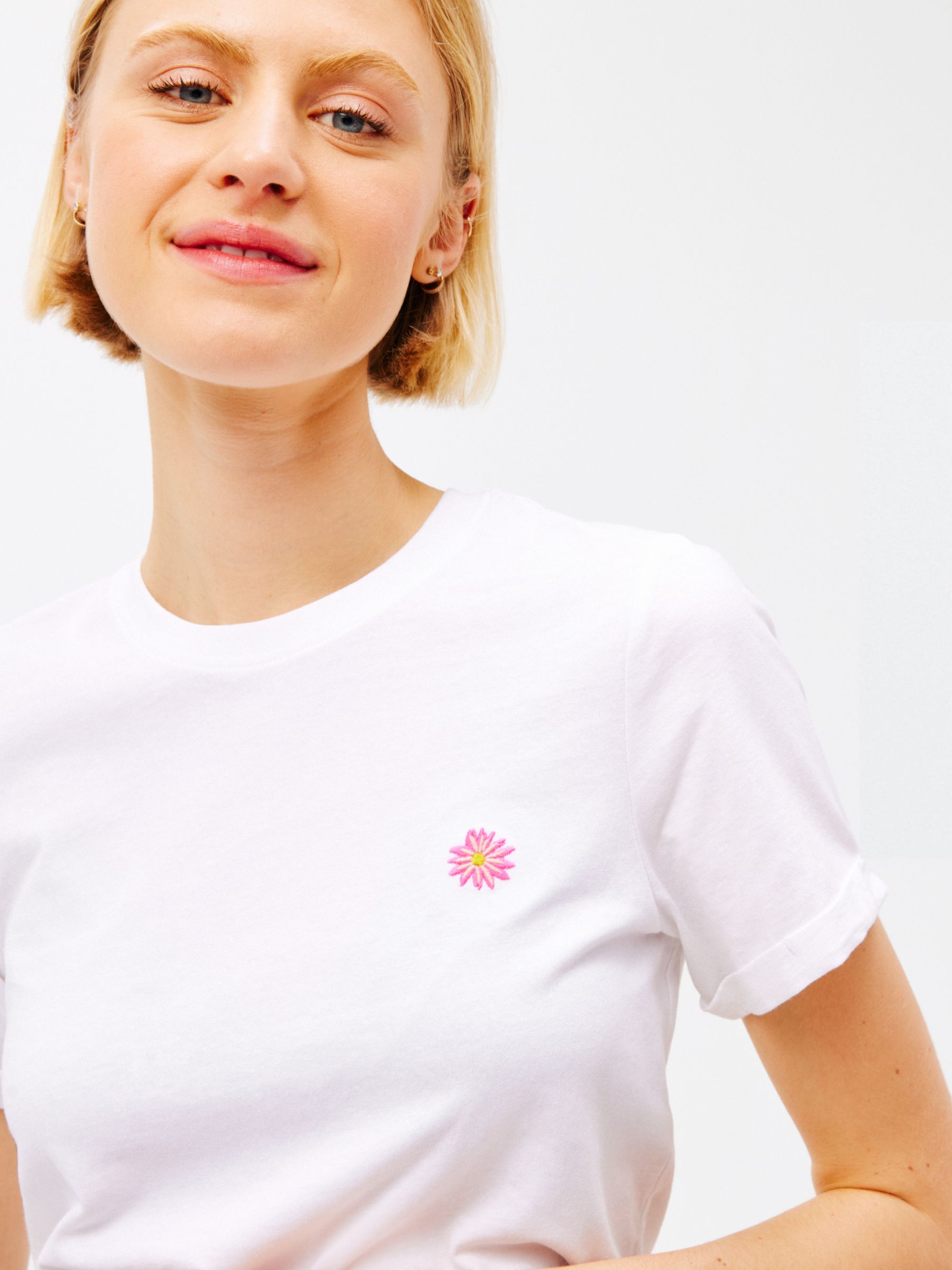 ANYDAY Flower Embroidery Short Sleeve T-Shirt, White