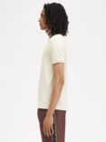 Fred Perry The Twin Tipped Short Sleeve T-Shirt, V17 Ecru/Oat/Wrmston