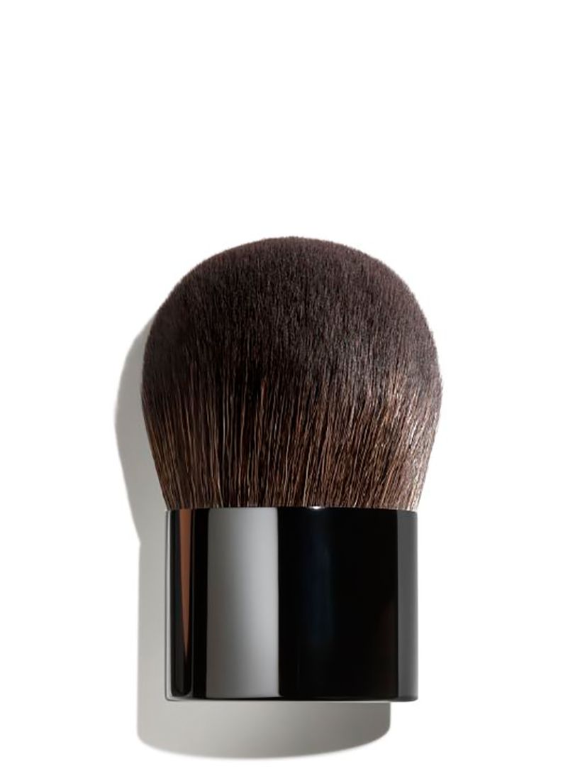 CHANEL LES BEIGES OVERSIZE KABUKI BRUSH OVERSIZE KABUKI BRUSH FOR FACE AND  BODY - Compare Prices & Where To Buy 