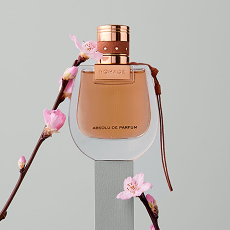 Advertorial: The New Florals - Chloé Nomade Absolu
