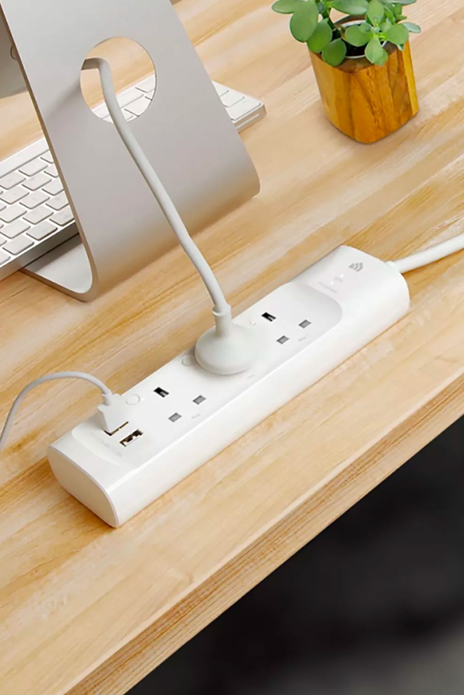 TP-Link KP303 Smart Wi-Fi Power Strip, 3 Gang with 2 USB & Surge Protection, £22.00