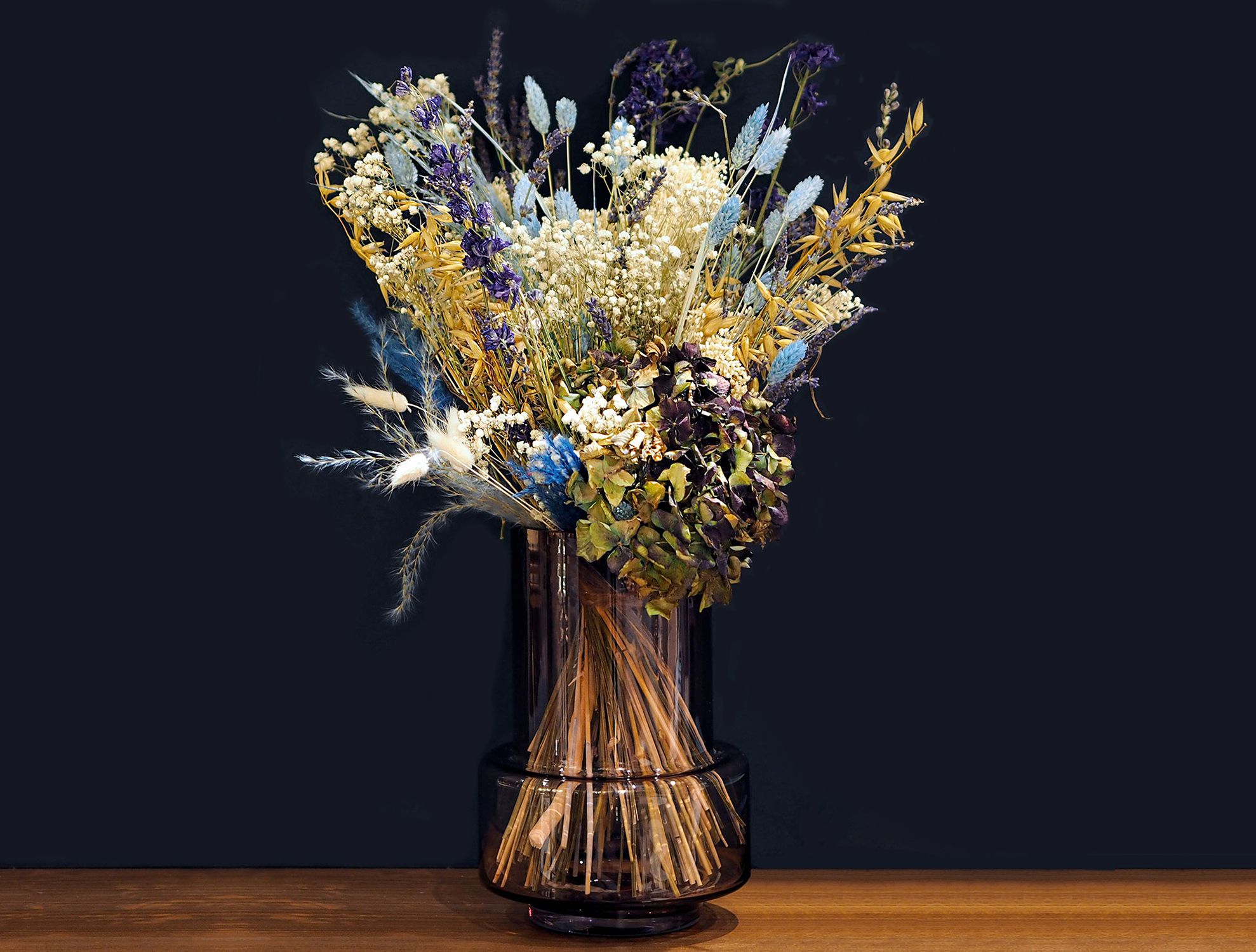 How to decorate with dried faux flowers