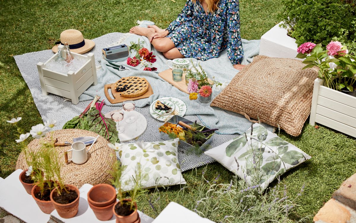 Relax with afternoon tea on the lawn