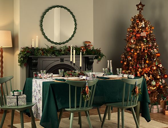 An expert guide to dressing the Christmas table