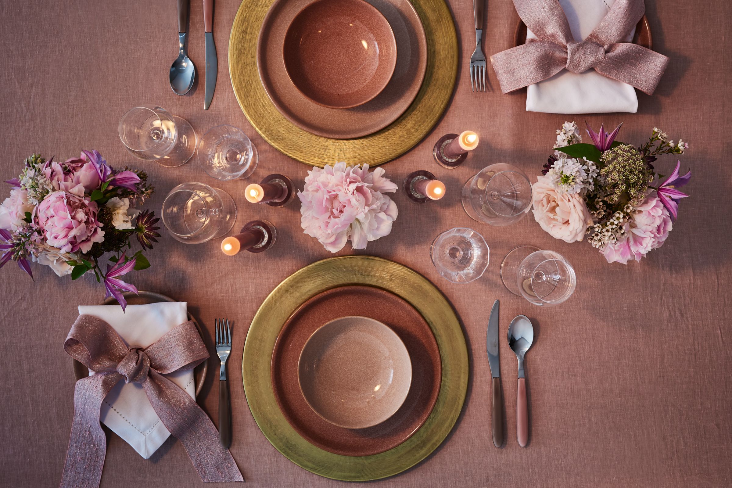 Tablescaping Fiona Leahy dinner for two