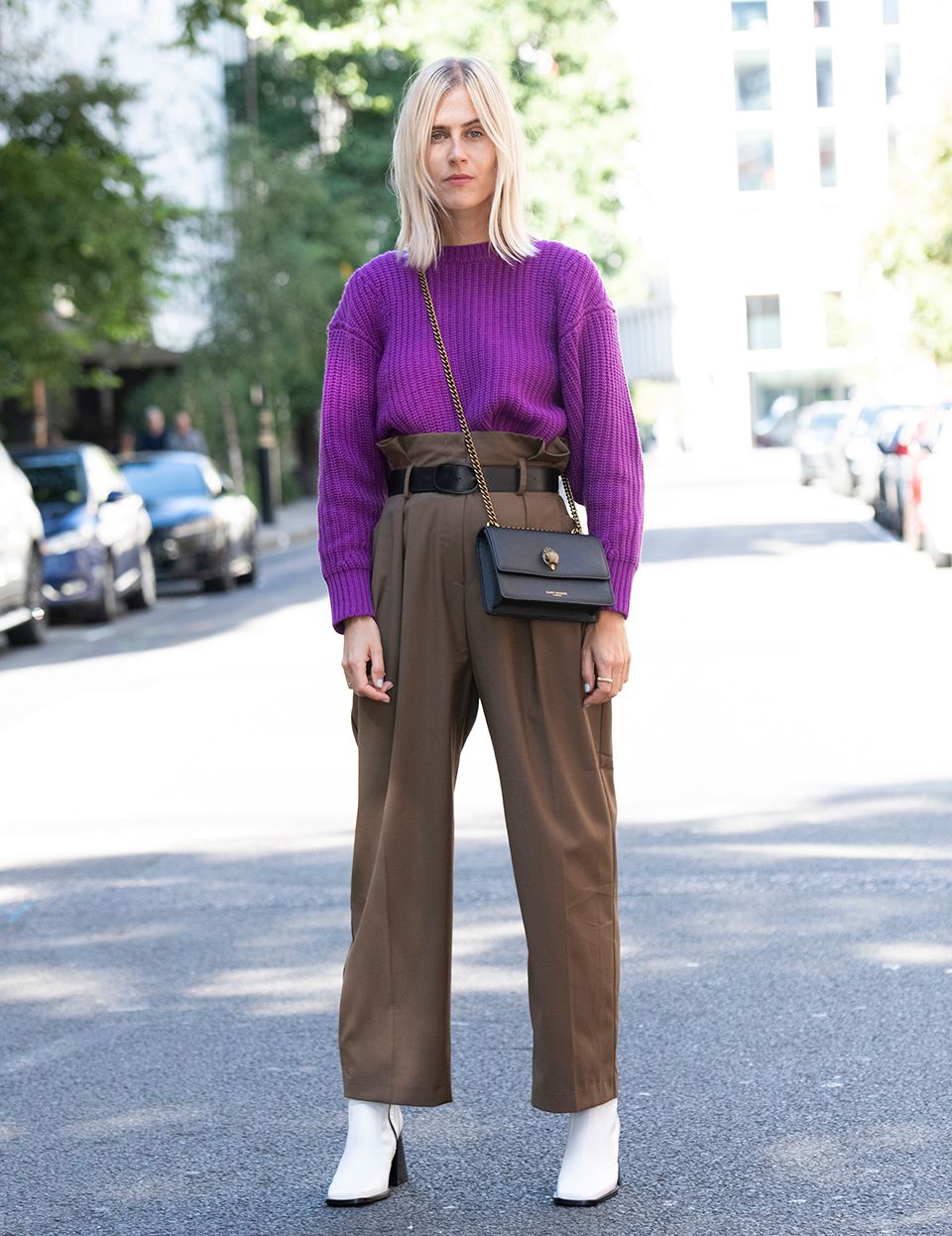 How to style a belt with trousers