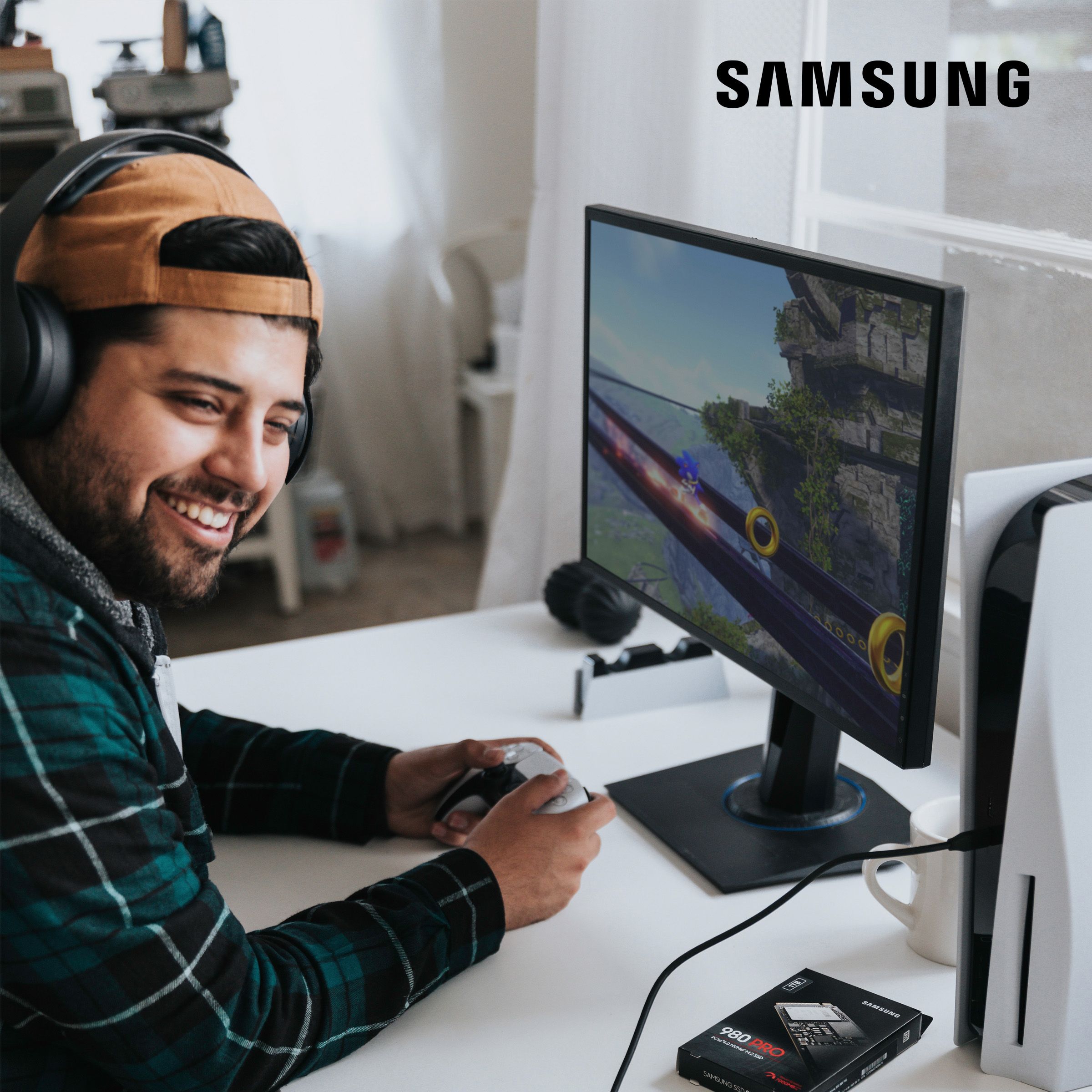 Stay at the top of your game with Samsung storage