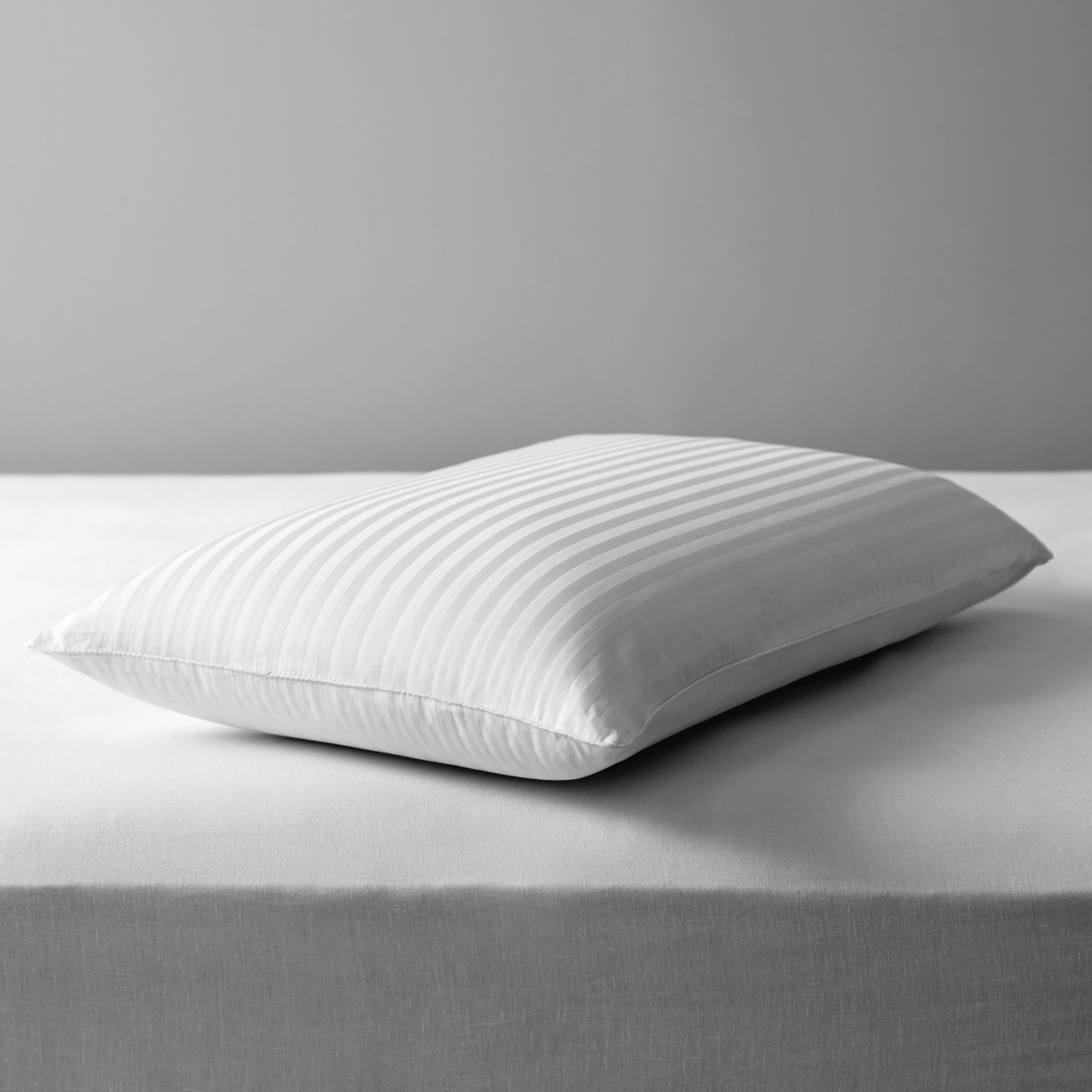 dunlop latex foam pillow