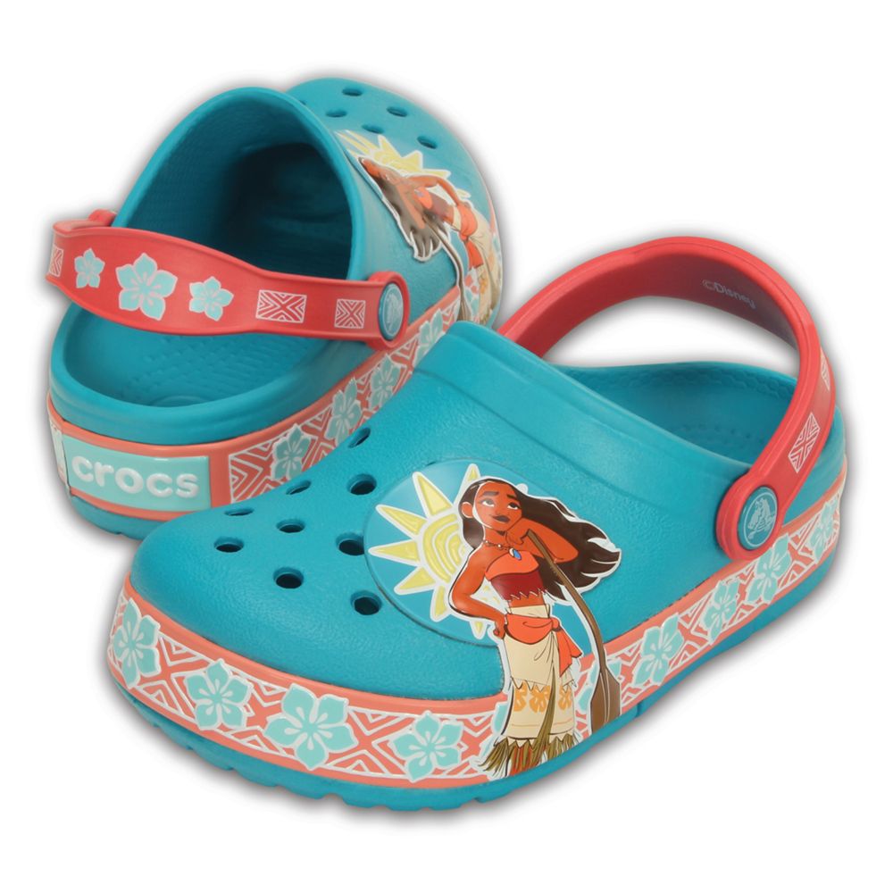 moana crocs