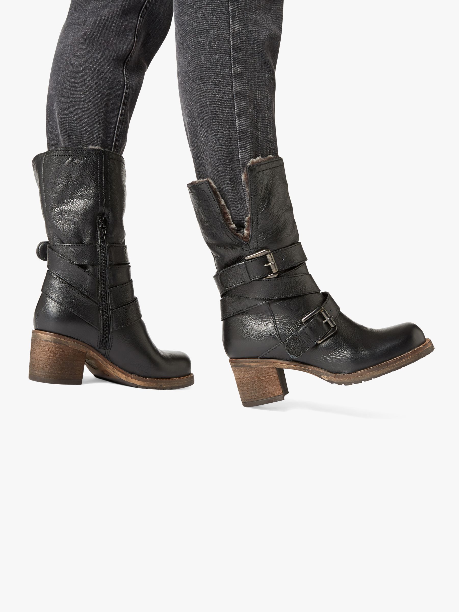 sorel women's out n about plus booties