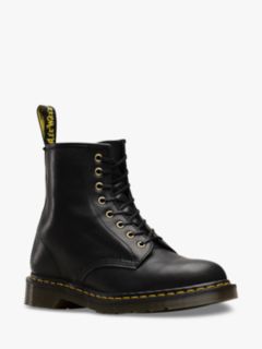 Dr martens black on sale dublin