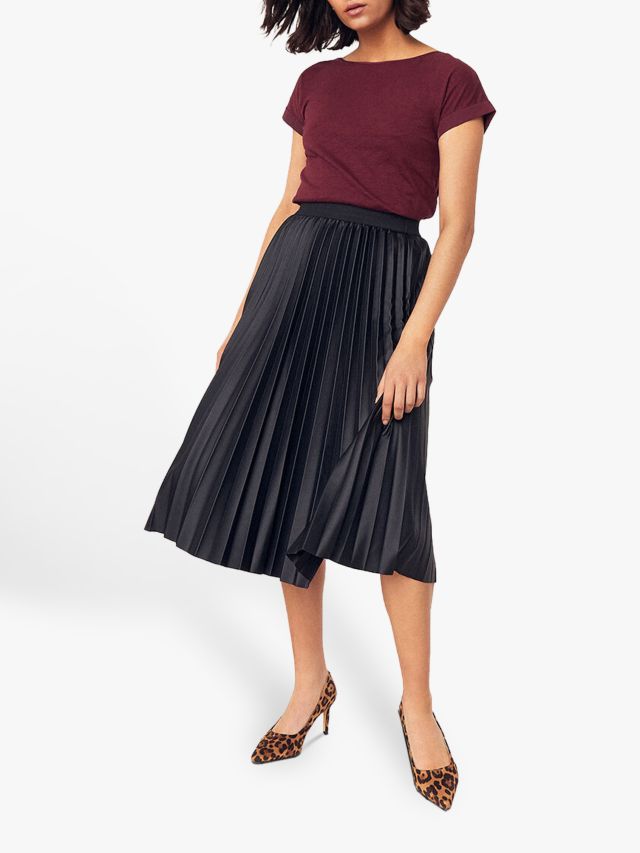 Black pleated shop skirt oasis