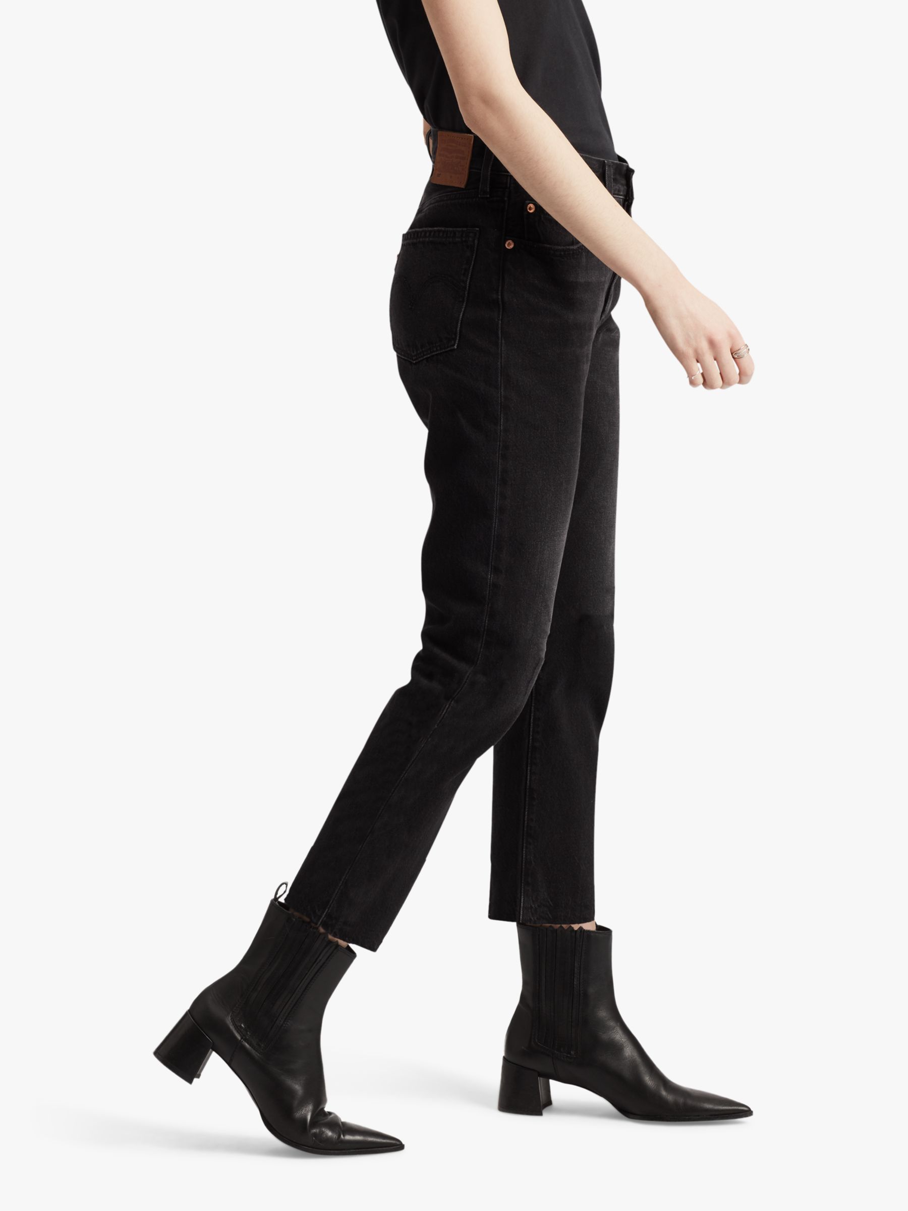levi's cropped black jeans
