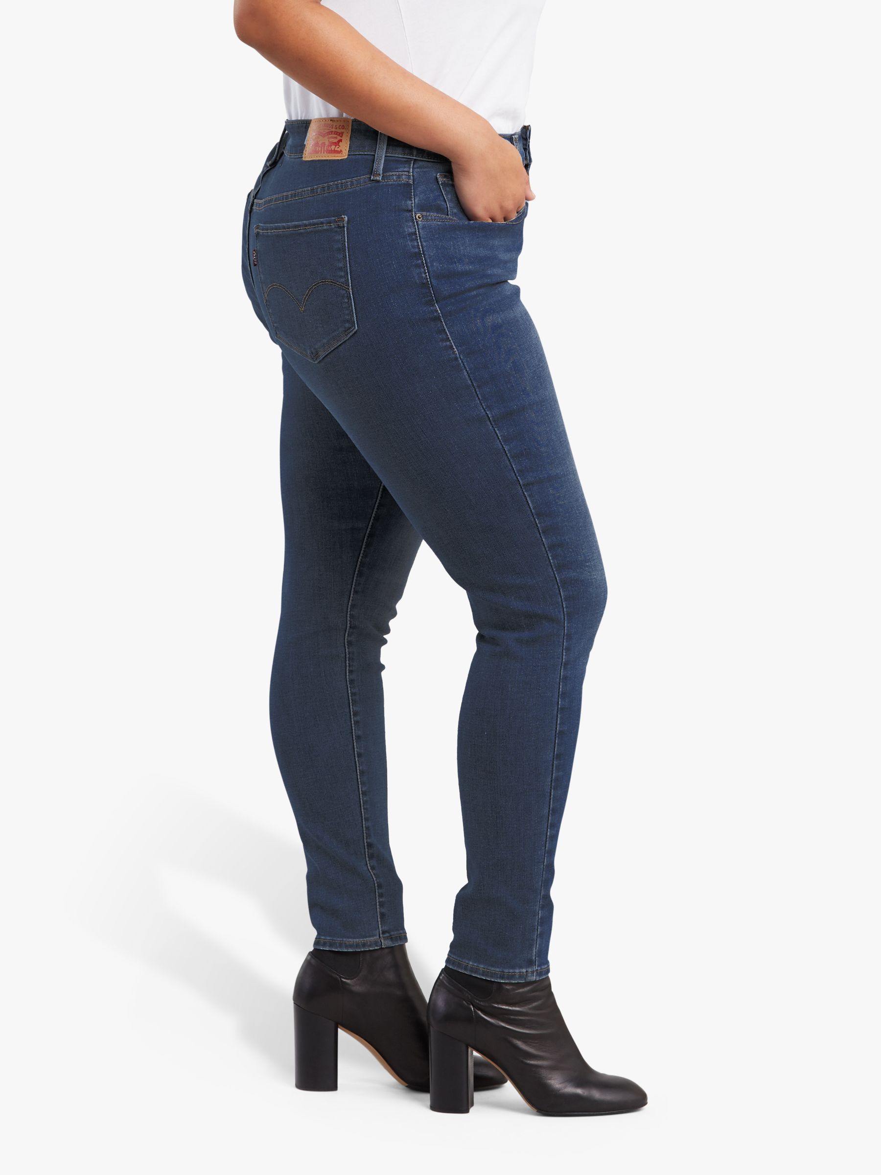 levi's 310 shaping skinny jeans