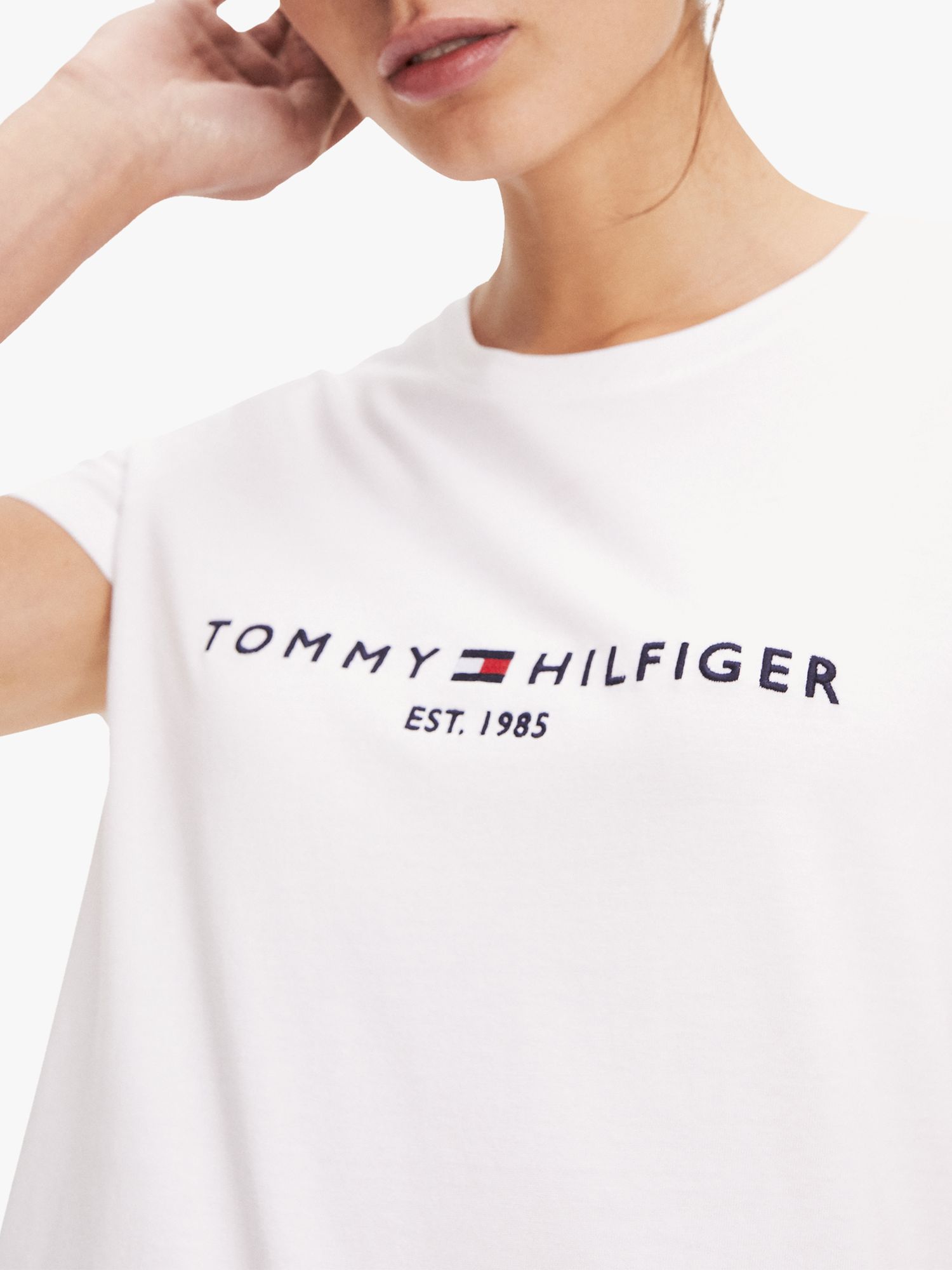 tommy hilfiger logo t shirt womens