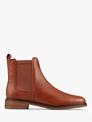 Clarks Clarkdale Arlo Wide Fit Leather Chelsea Boots