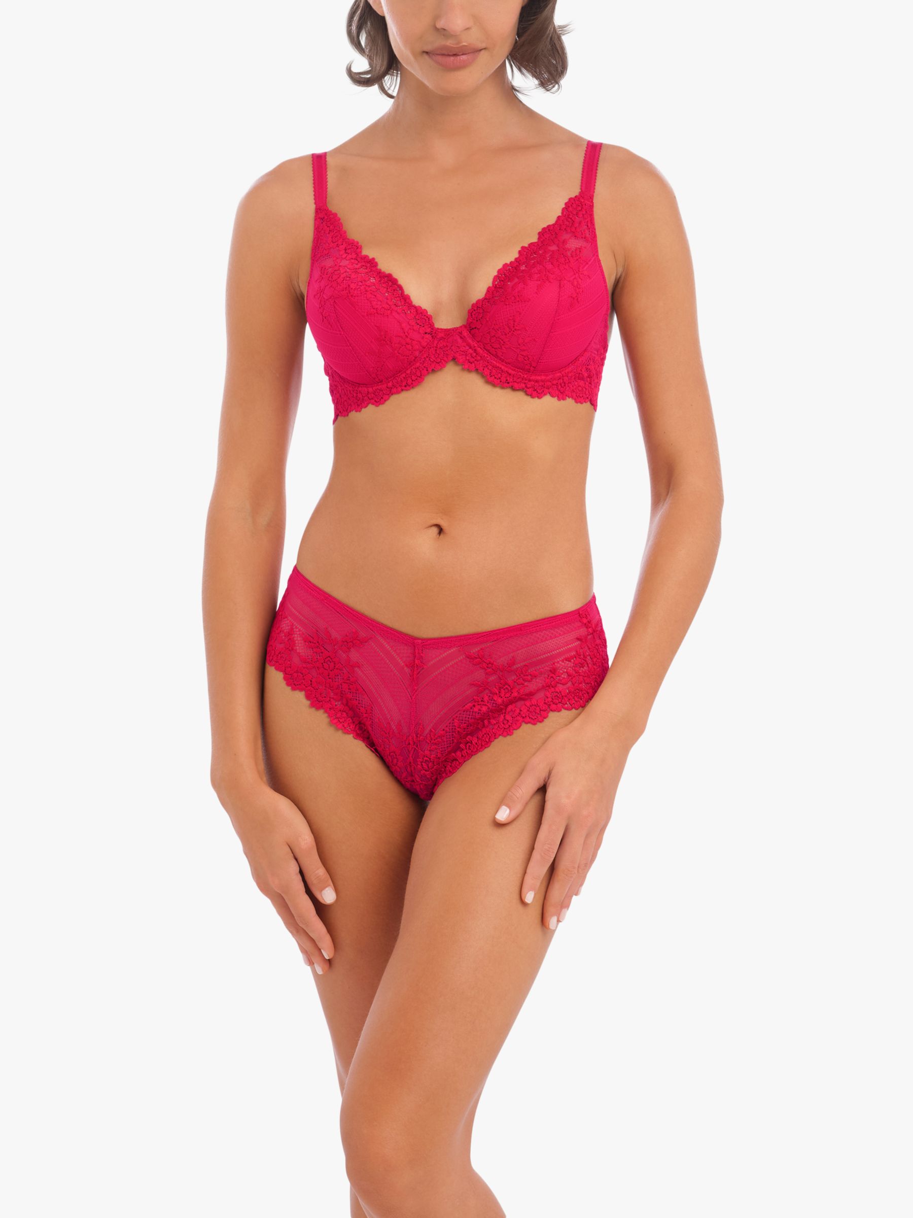 Wacoal Embrace Lace Underwired Plunge Bra Persian Red 