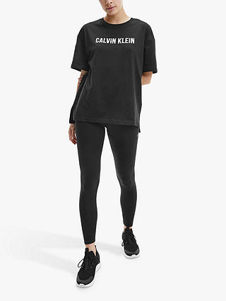 Calvin Klein Logo Boyfriend T-Shirt