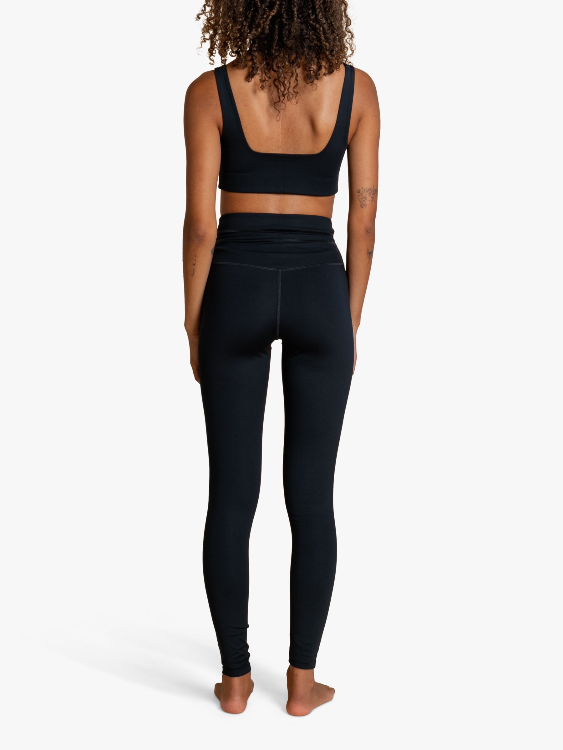 1016-JB GIRLFRIEND COLLECTIVE Tommy Bra – Jeans n Joggers