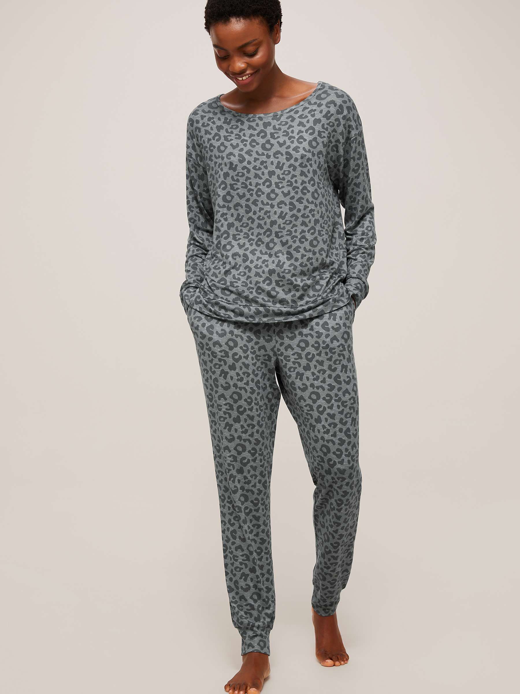 nogmaals Verbinding Beschikbaar Animal Print Pyjama Set Melanie Lyne | escapeauthority.com