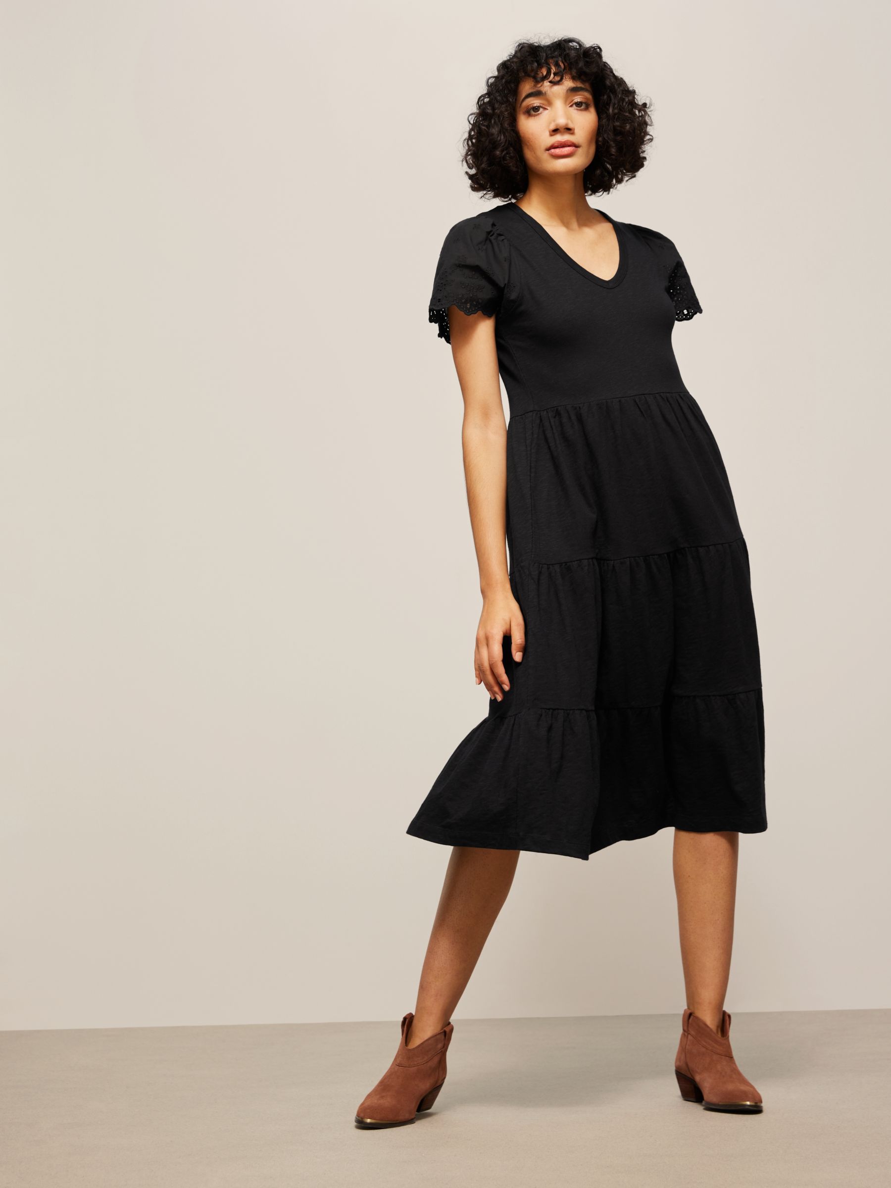 AND/OR Carrie Plain Midi Jersey Dress, Black