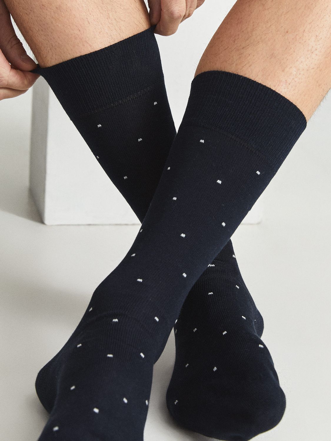 Reiss Mario Polka Dot Print Cotton Blend Socks, Navy, S-M