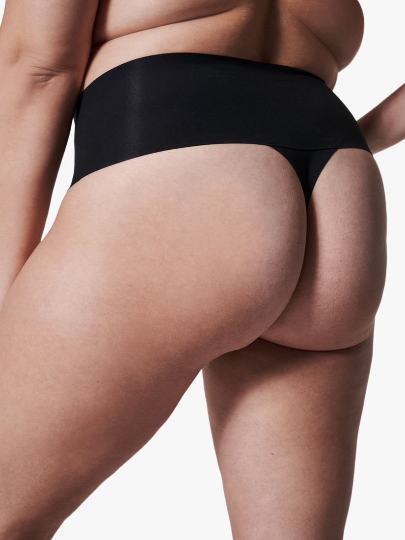 Spanx Undie-tectable smoothing thong in cafe au lait