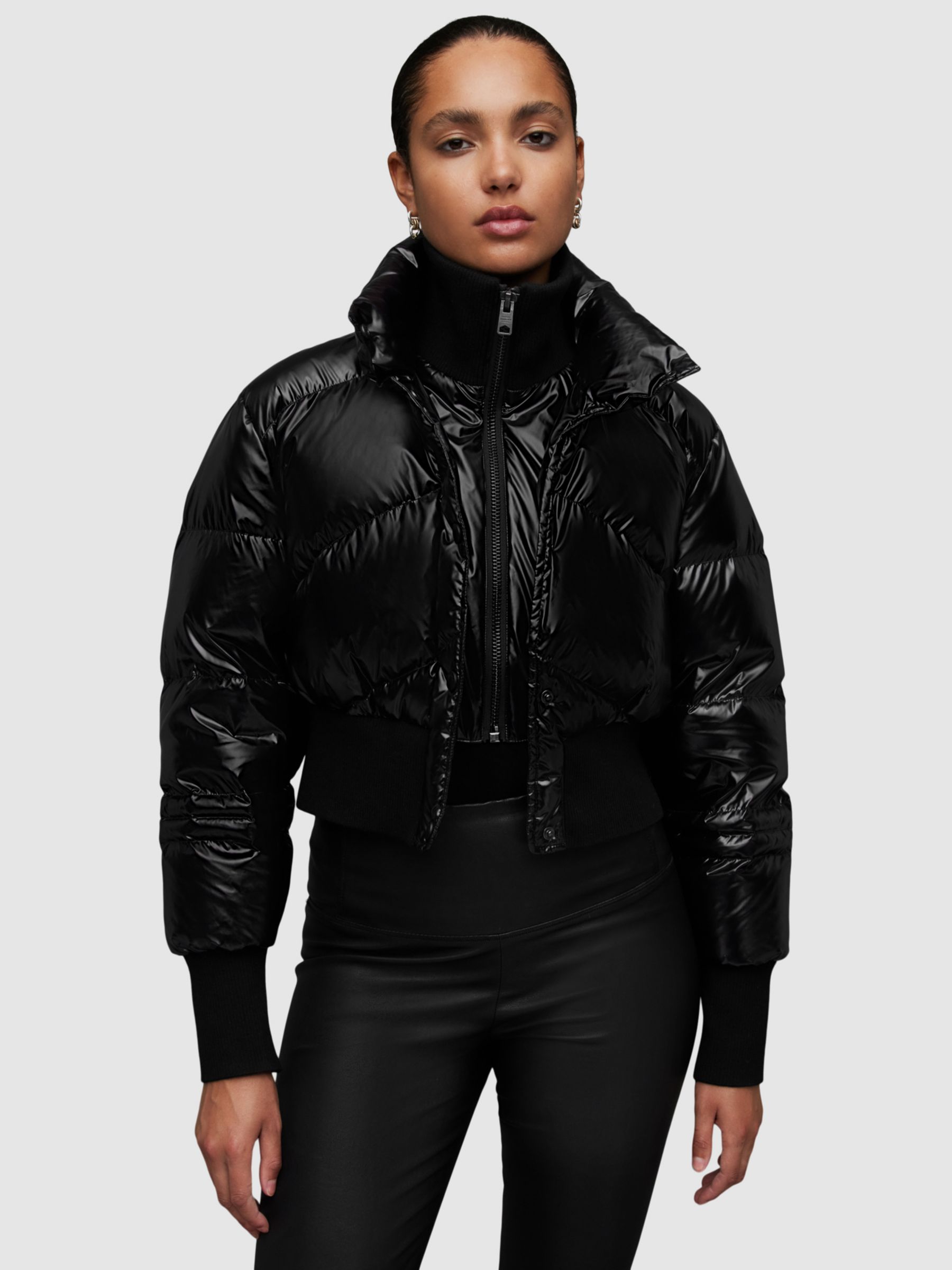 Black Shiny Puffer Jacket Cropped | vlr.eng.br