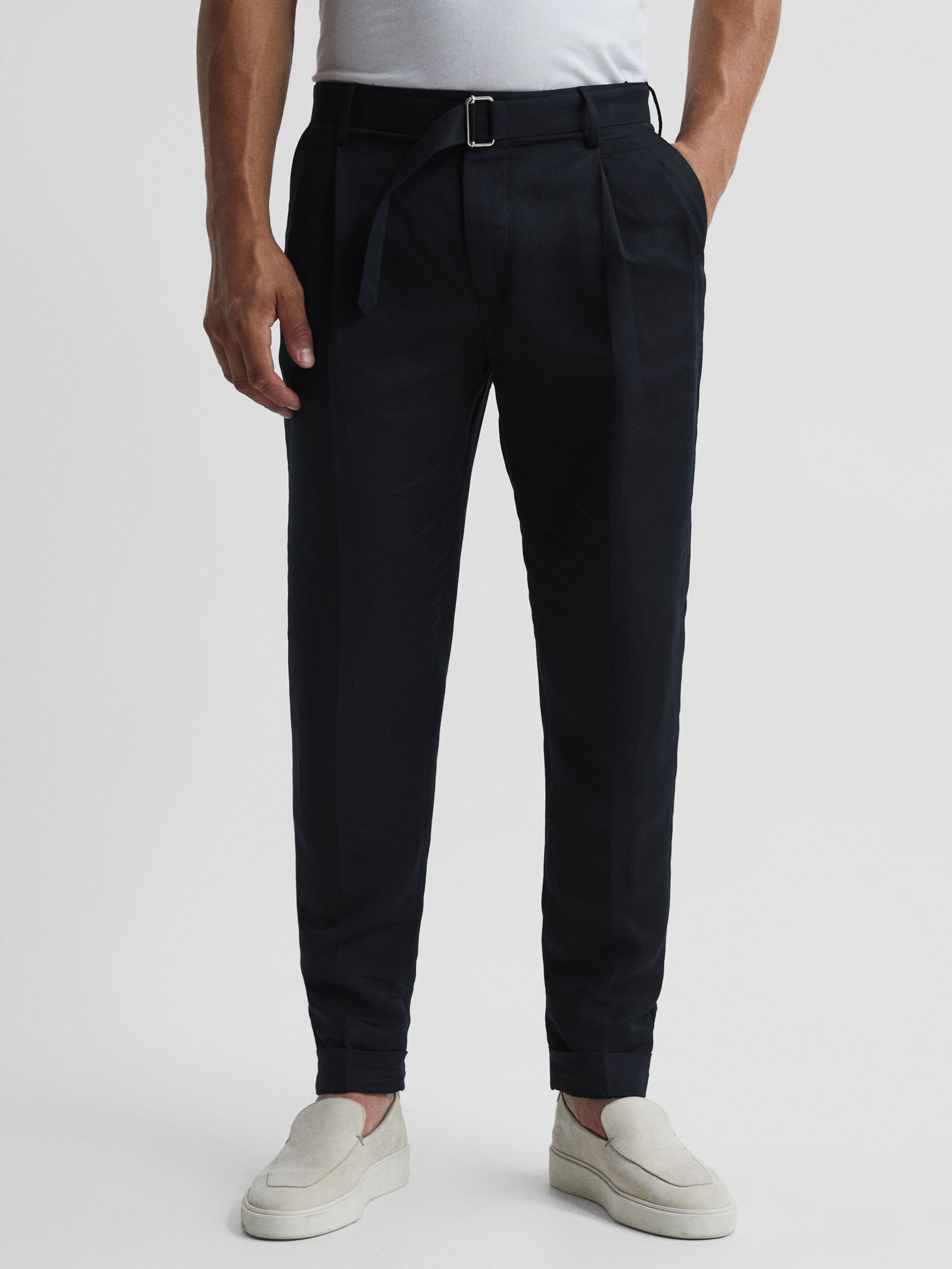 Reiss Crease Belted Tapered Linen Blend Suit Trousers, Navy, 34R