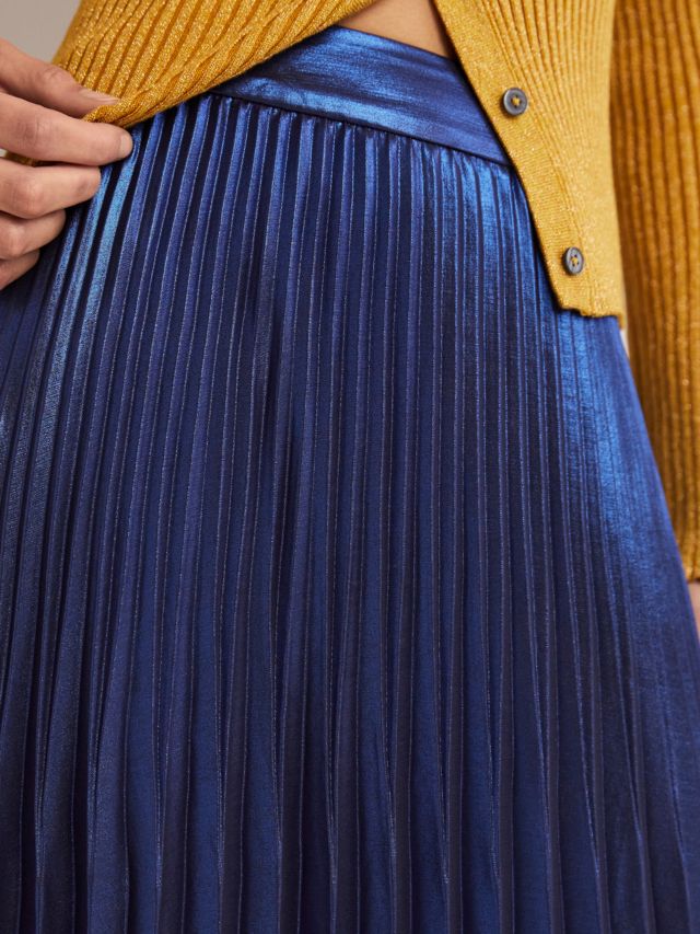 Pleated metallic shop crepe skirt