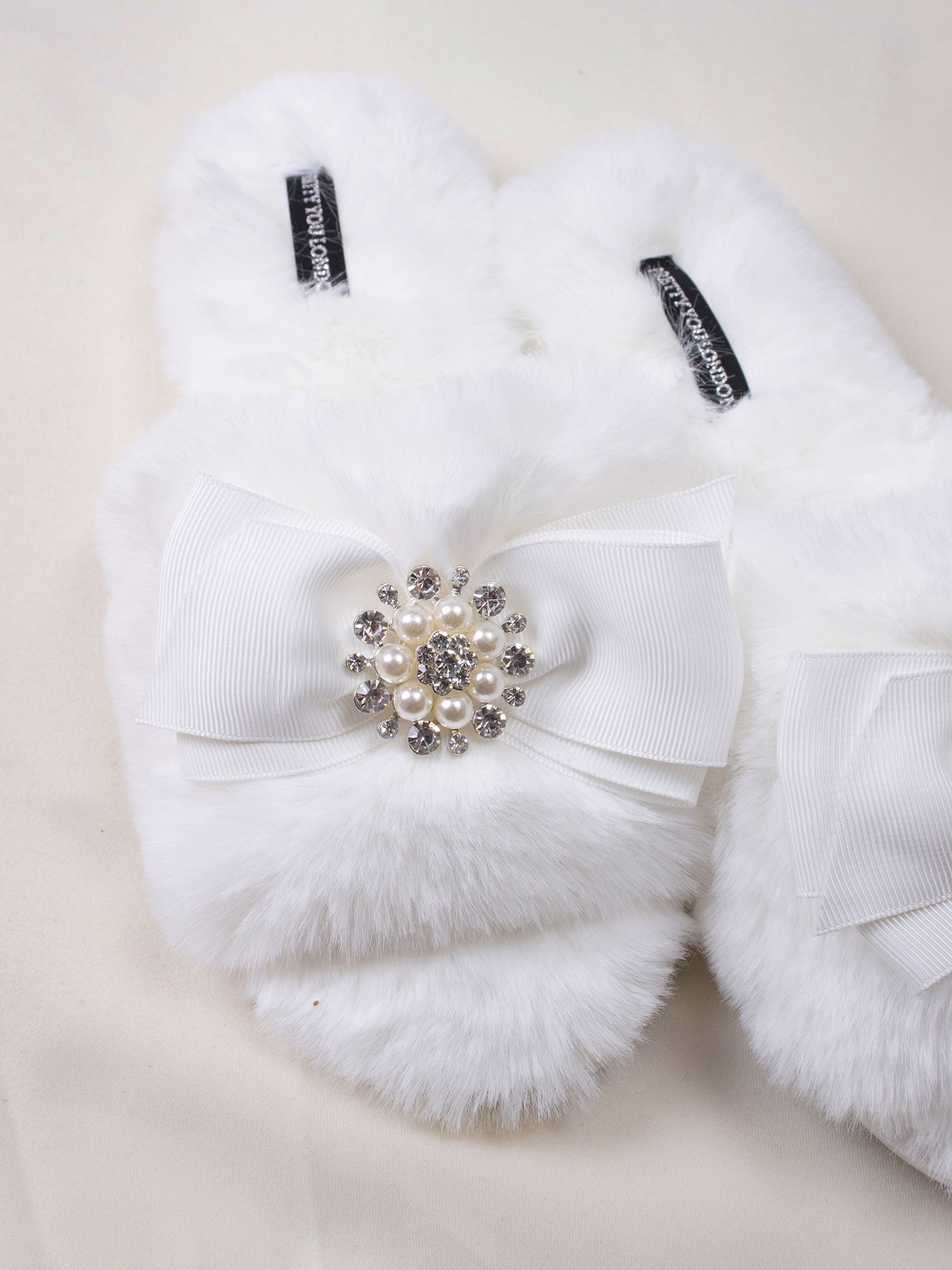 White company 2024 velvet bow slippers