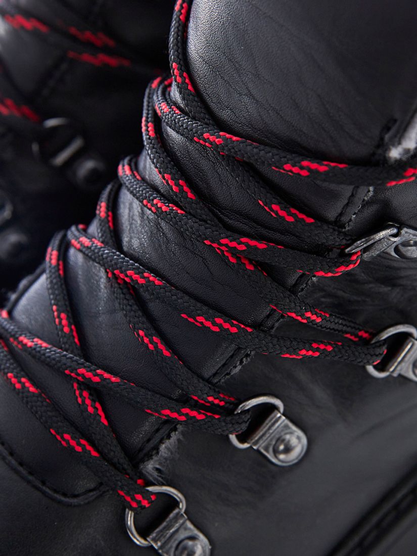 lace up walking boots