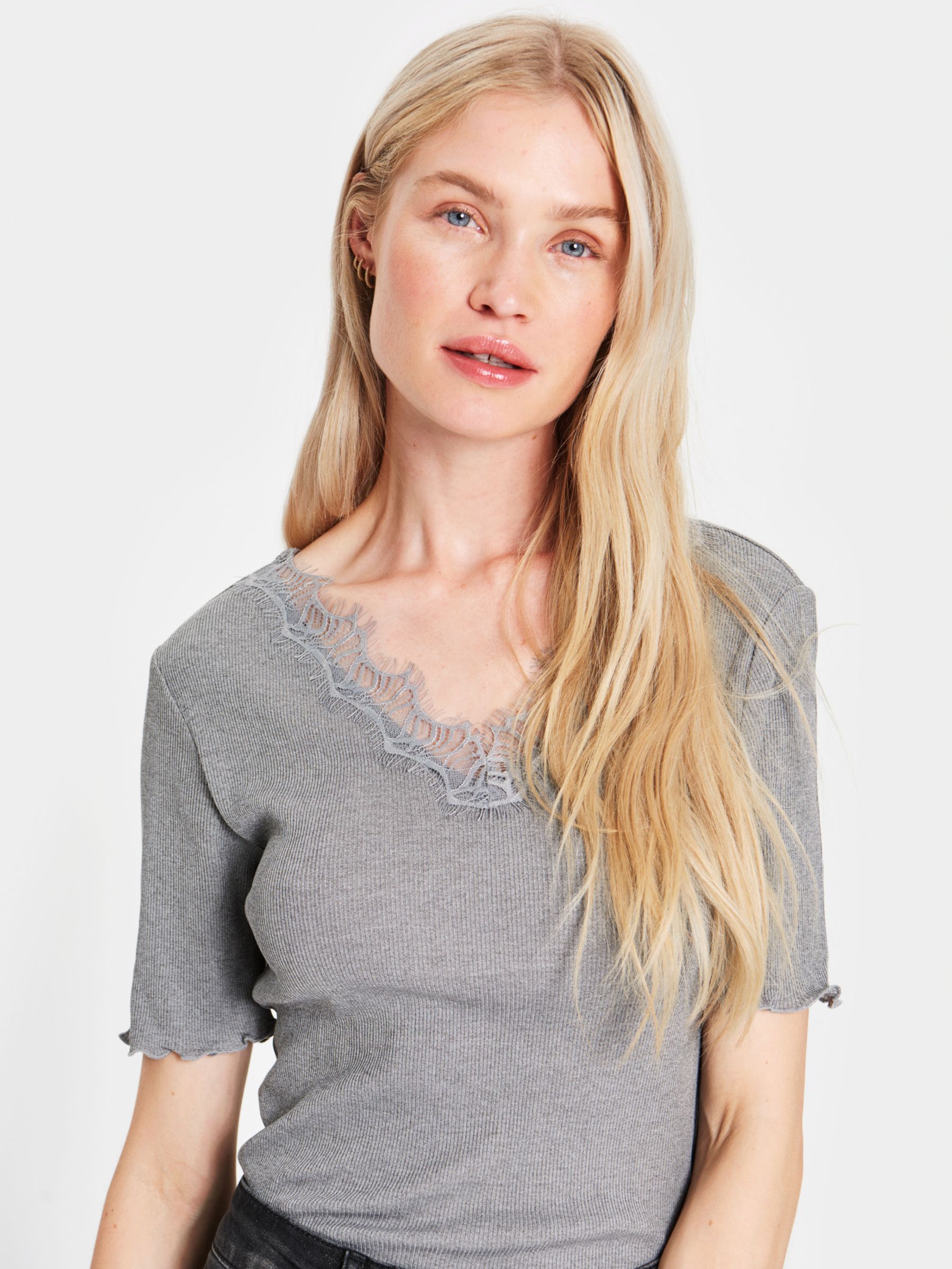Scully Gå tilbage Bore Saint Tropez Maya Cotton and Silk Lace Trim T-Shirt, Mist Grey Melange at  John Lewis & Partners