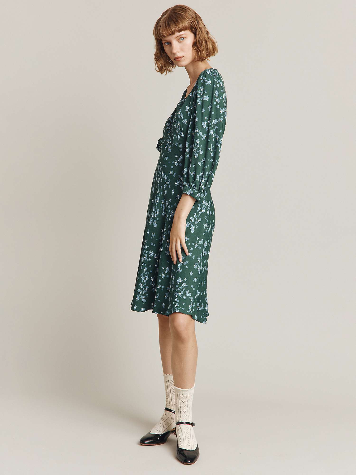 Buy Ghost Elfie Floral Knee Length Dress, Green Trailing Daisy Online at johnlewis.com