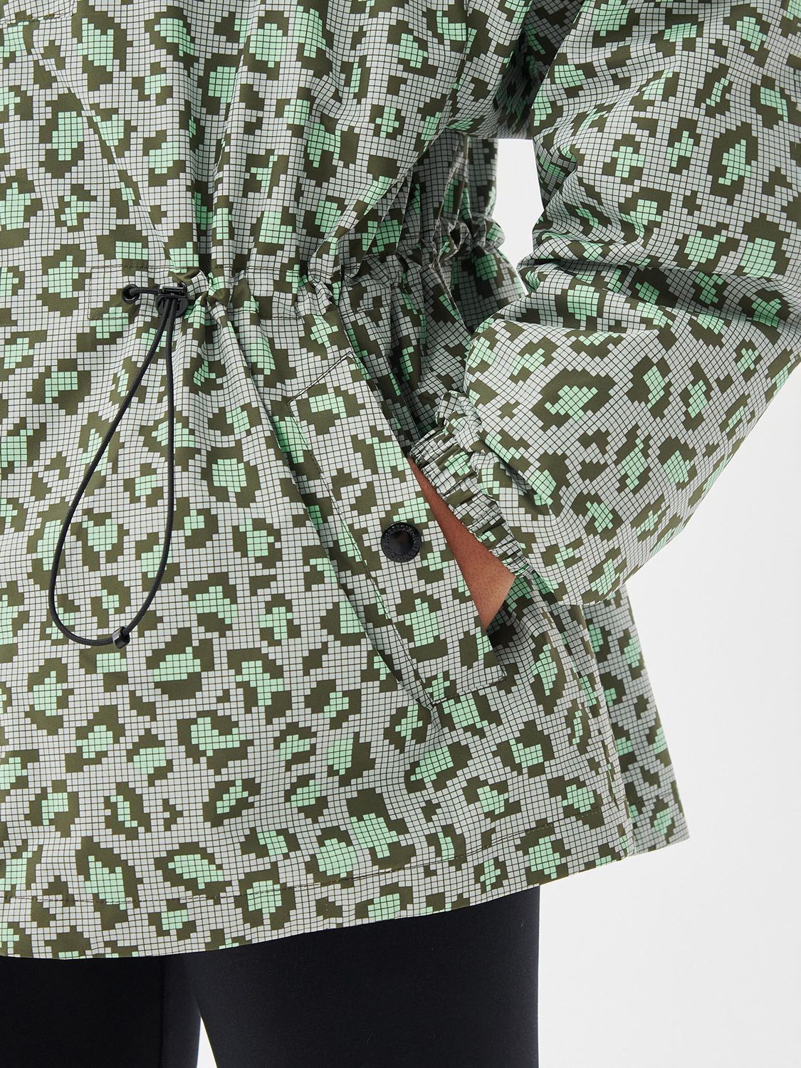 olive barbour jacket, louis vuitton neverfull, leopard print