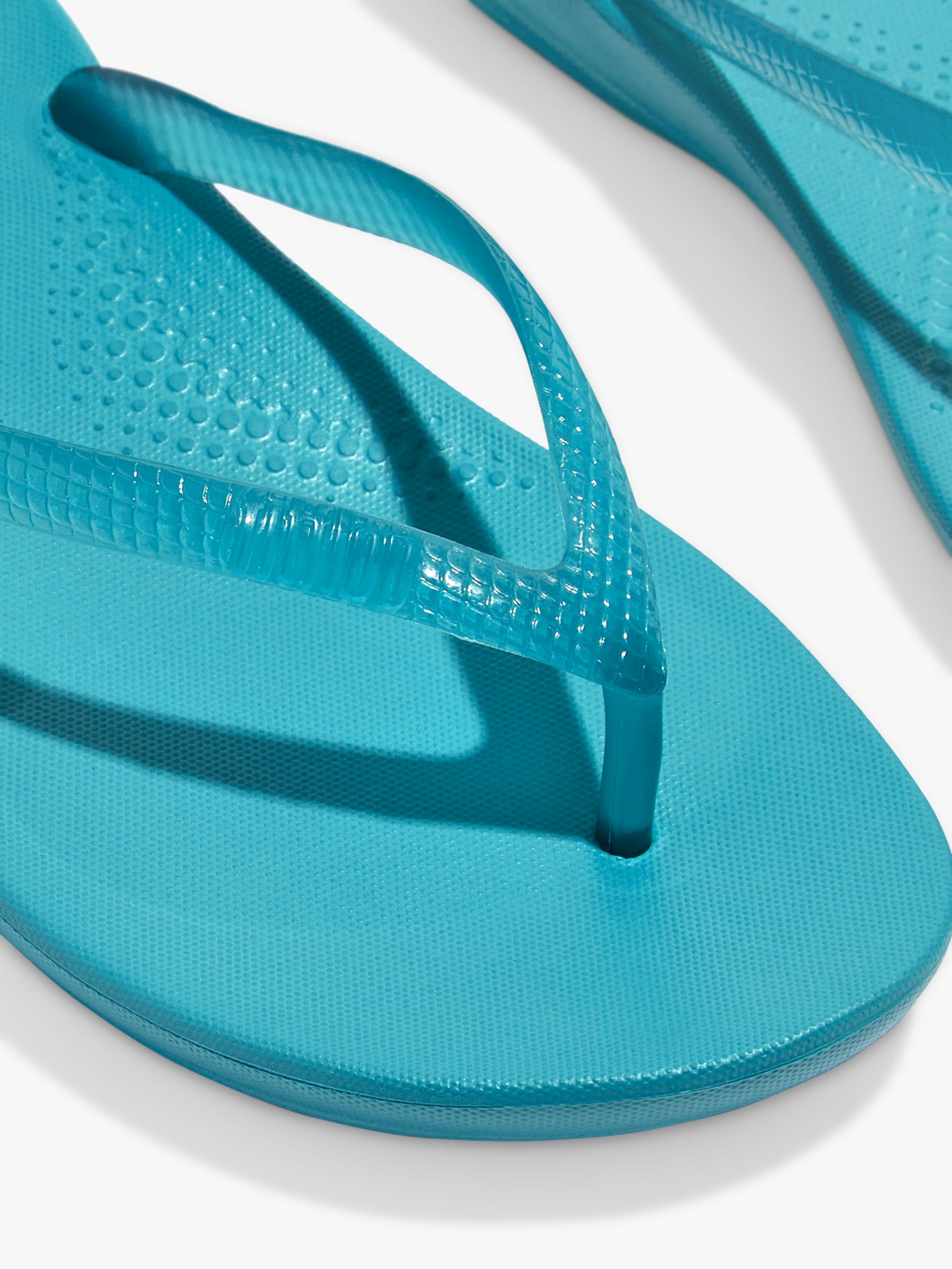 FitFlop IQushion Ergonomic Flip Flops, Tahiti Blue