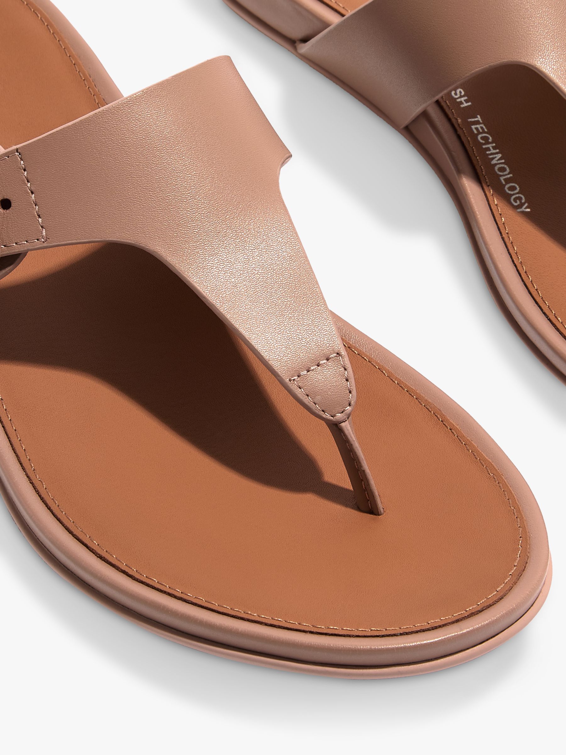 FitFlop Gracie Leather Toe Post Sandals, Beige at John Lewis
