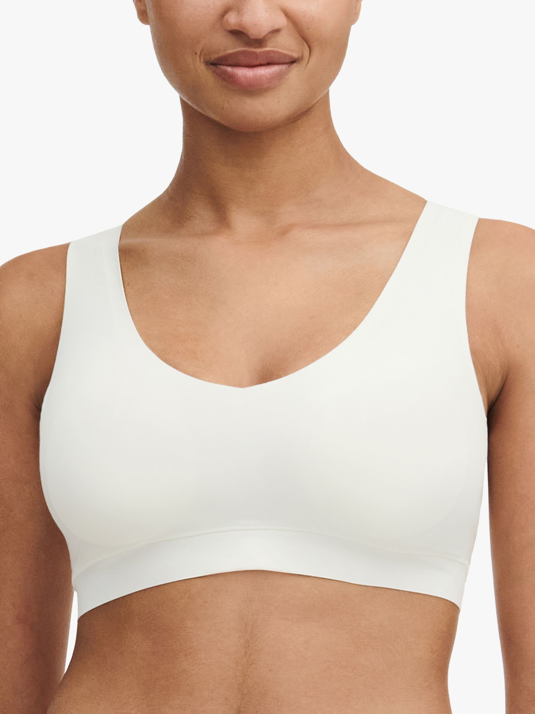 Chantelle, a convertible sports bra to keep your ladies in place