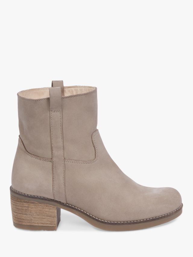 Pull on clearance suede ankle boots