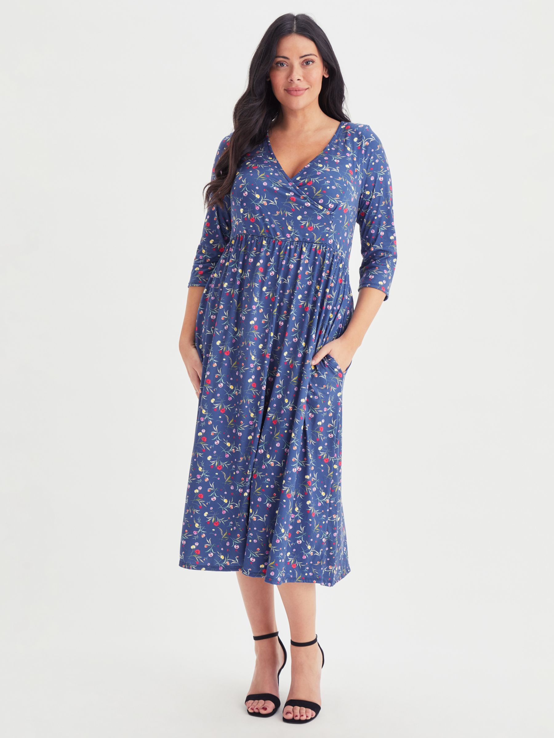 The Best Dress For A Pear Body Shape - Pacific Globetrotters