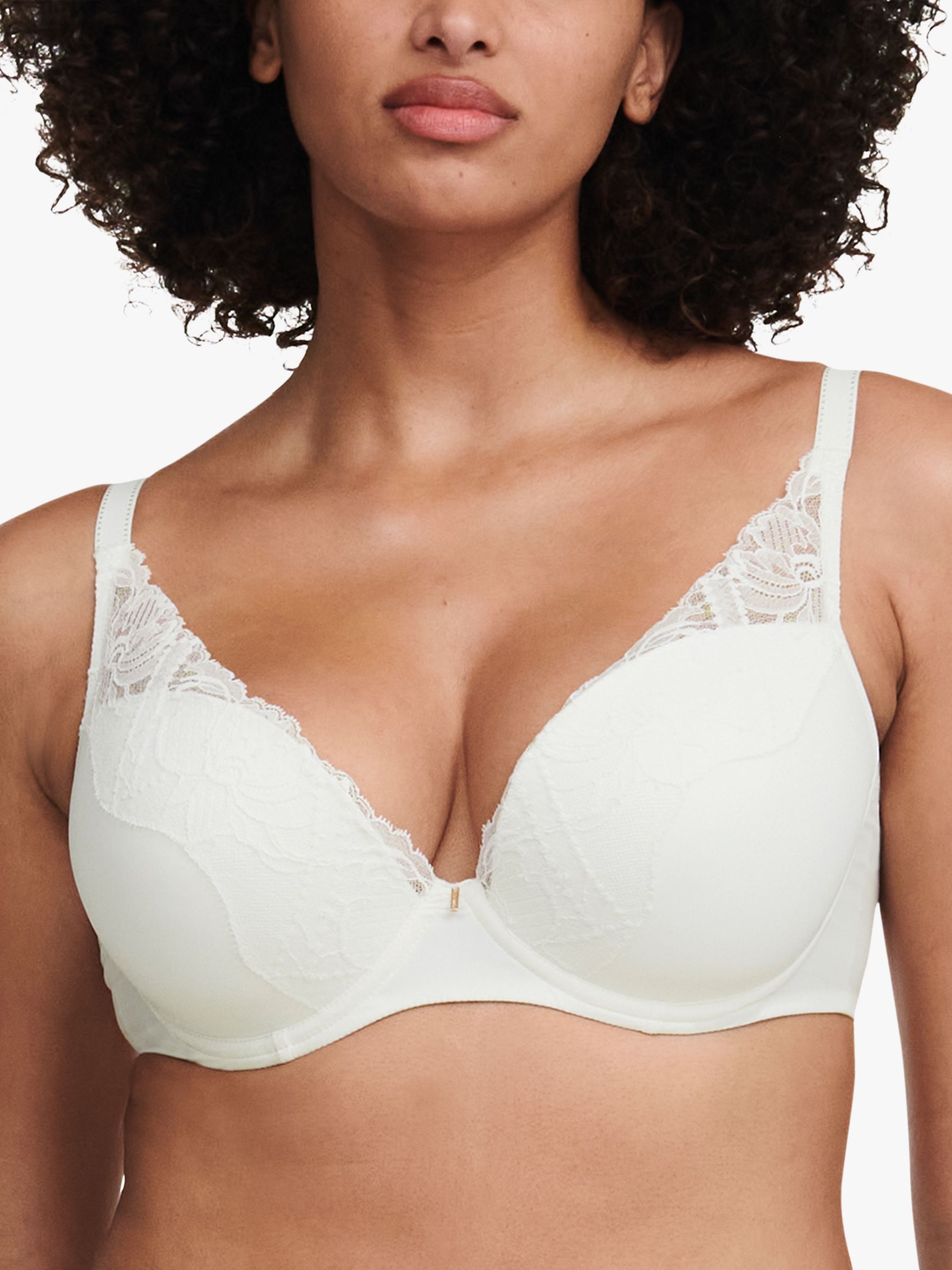Ann Summers The Icon Padded Plunge Lace Bra - Black - Plunge Bra for Women  with Underwire Cups & Lace Detail - Underwired Bra - Ladies Bras - Women's  Everyday Bras 