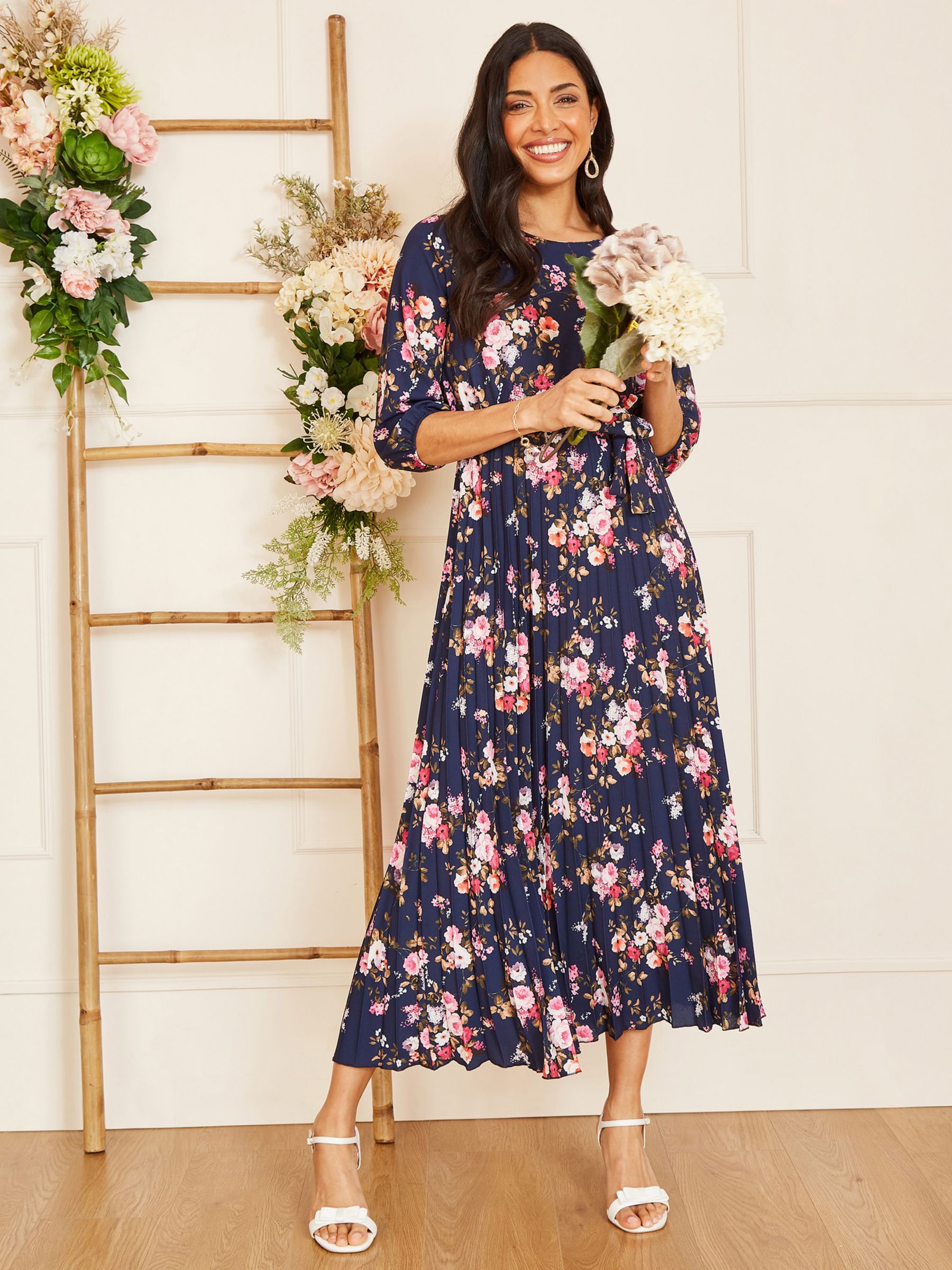 Yumi Floral Print Pleated Dress