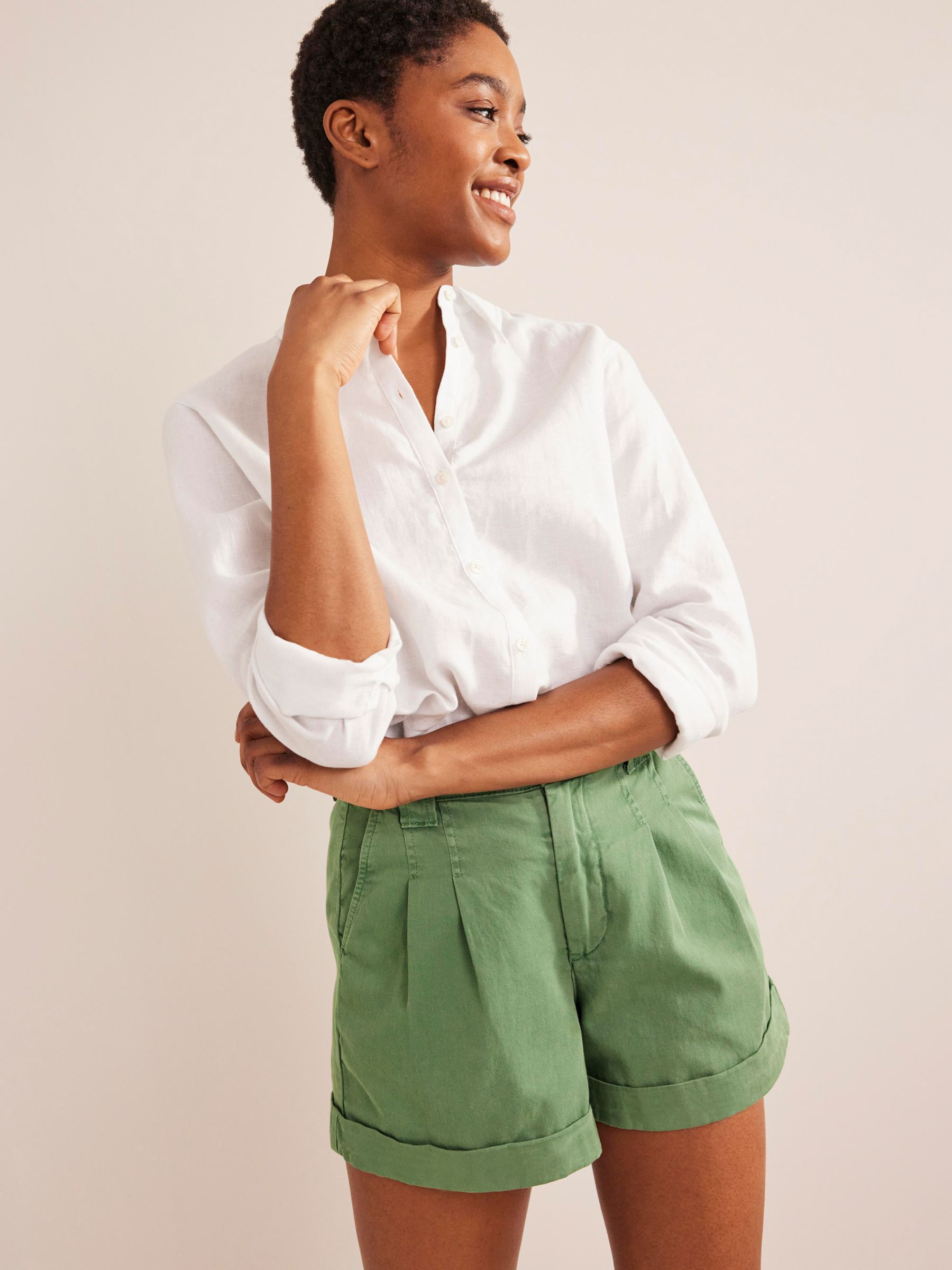 Citizens Of Humanity Madeline Shorts In Green