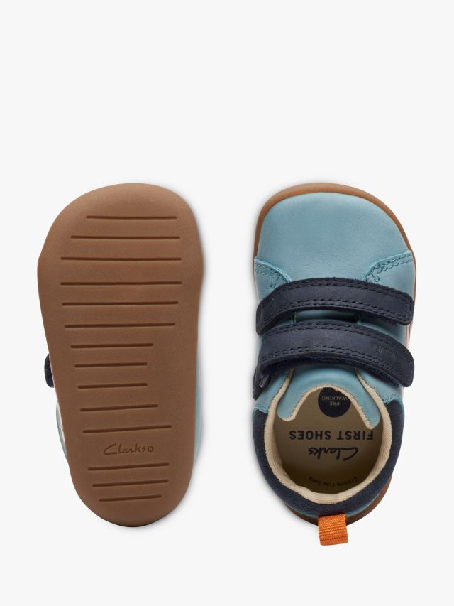 Clarks air outlet walkers