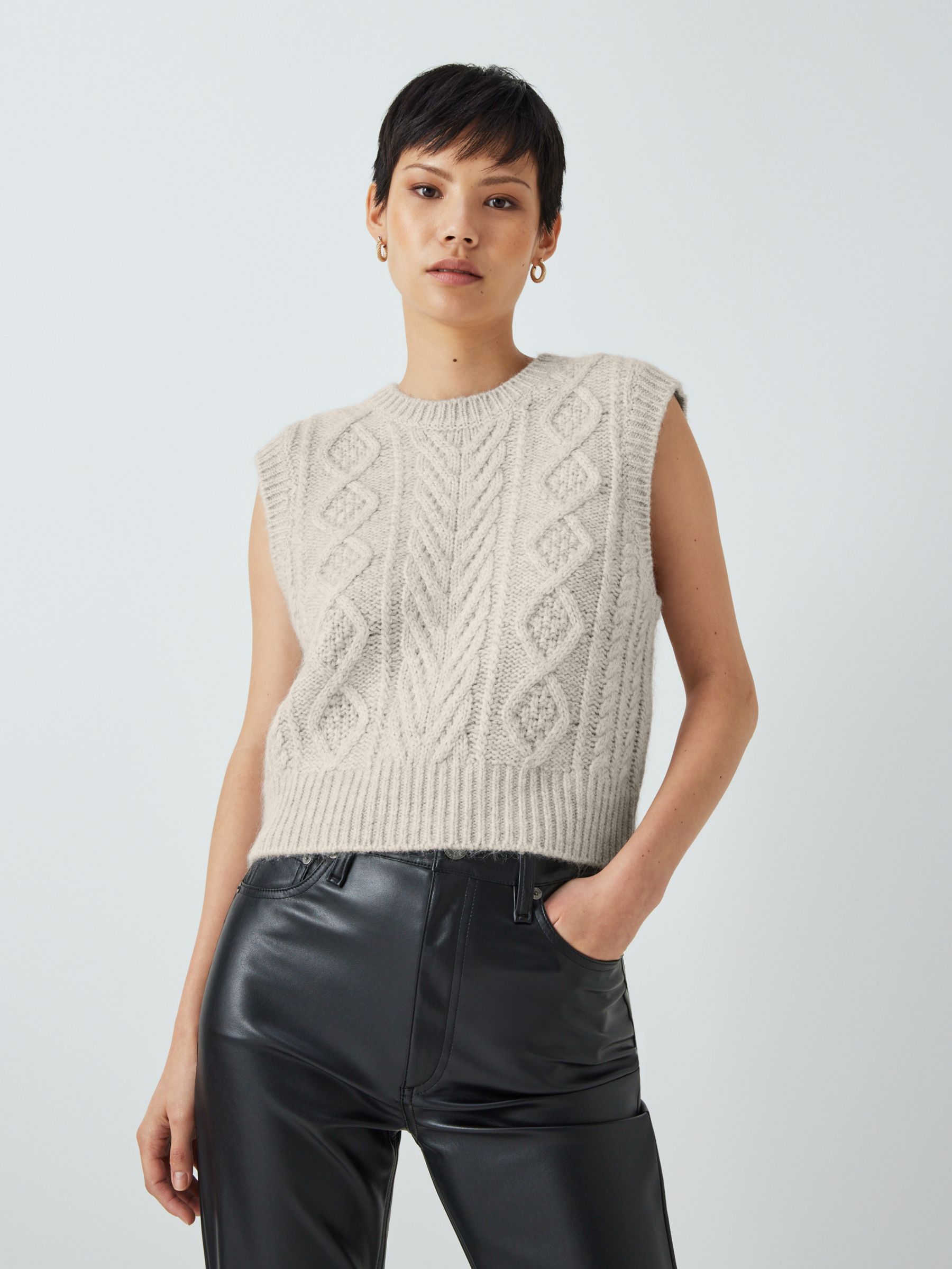 Loose knit vest (cream) – Hambro & Miller