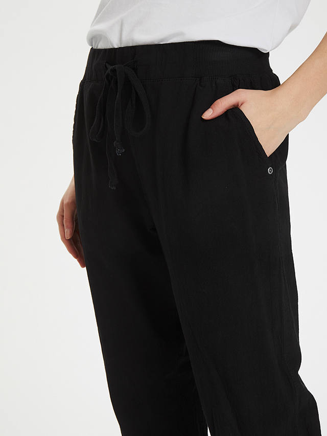 KAFFE Naya Capri Cropped Tapered Joggers, Black Deep