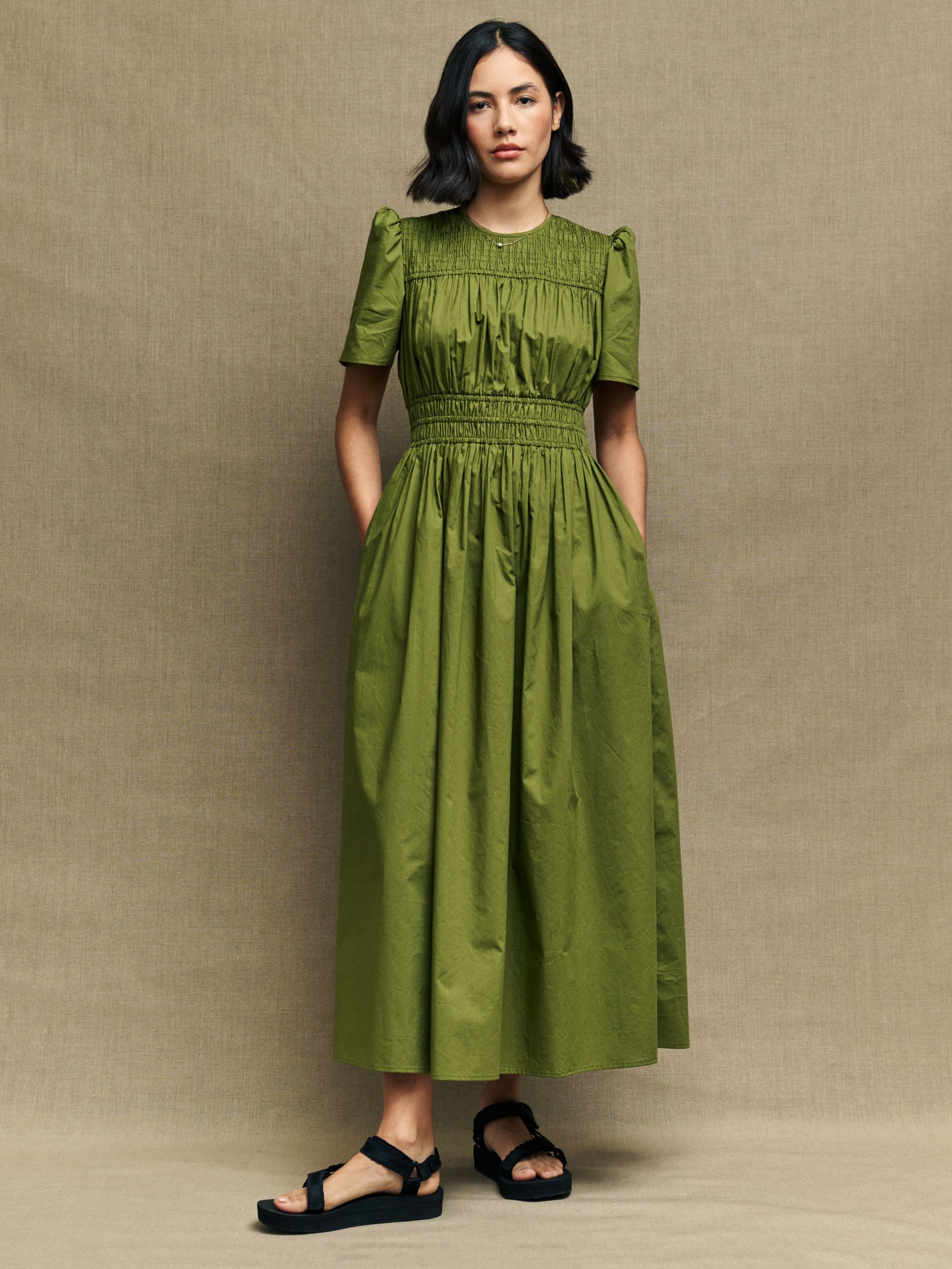Essentials Women's Short-Sleeve Maxi Dress, Dark Olive, X-Small :  : Clothing, Shoes & Accessories