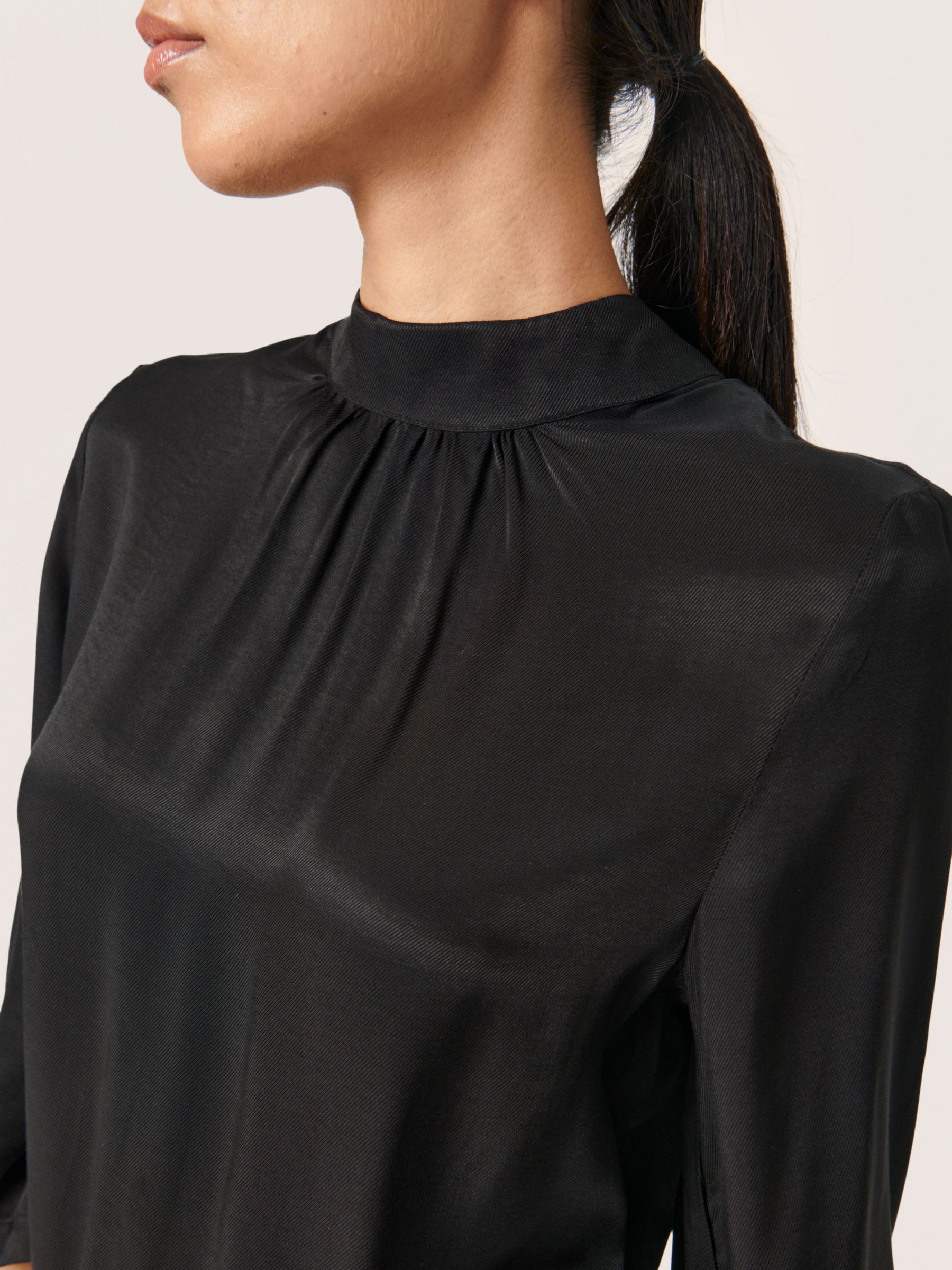 Soaked In Luxury Obelia Loose Fit Blouse, Black