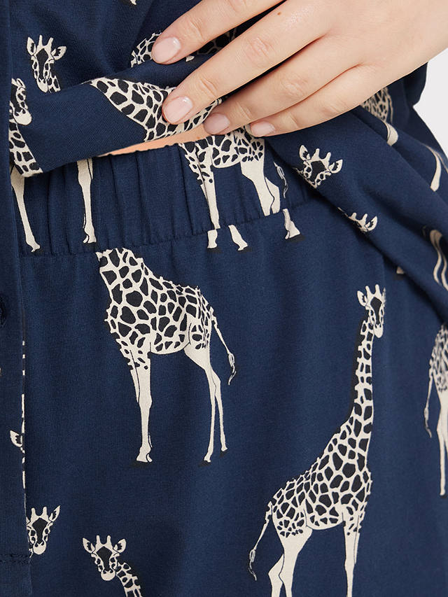 Chelsea Peers Curve Organic Cotton Blend Giraffe Print Shorts Pyjama Set, Navy